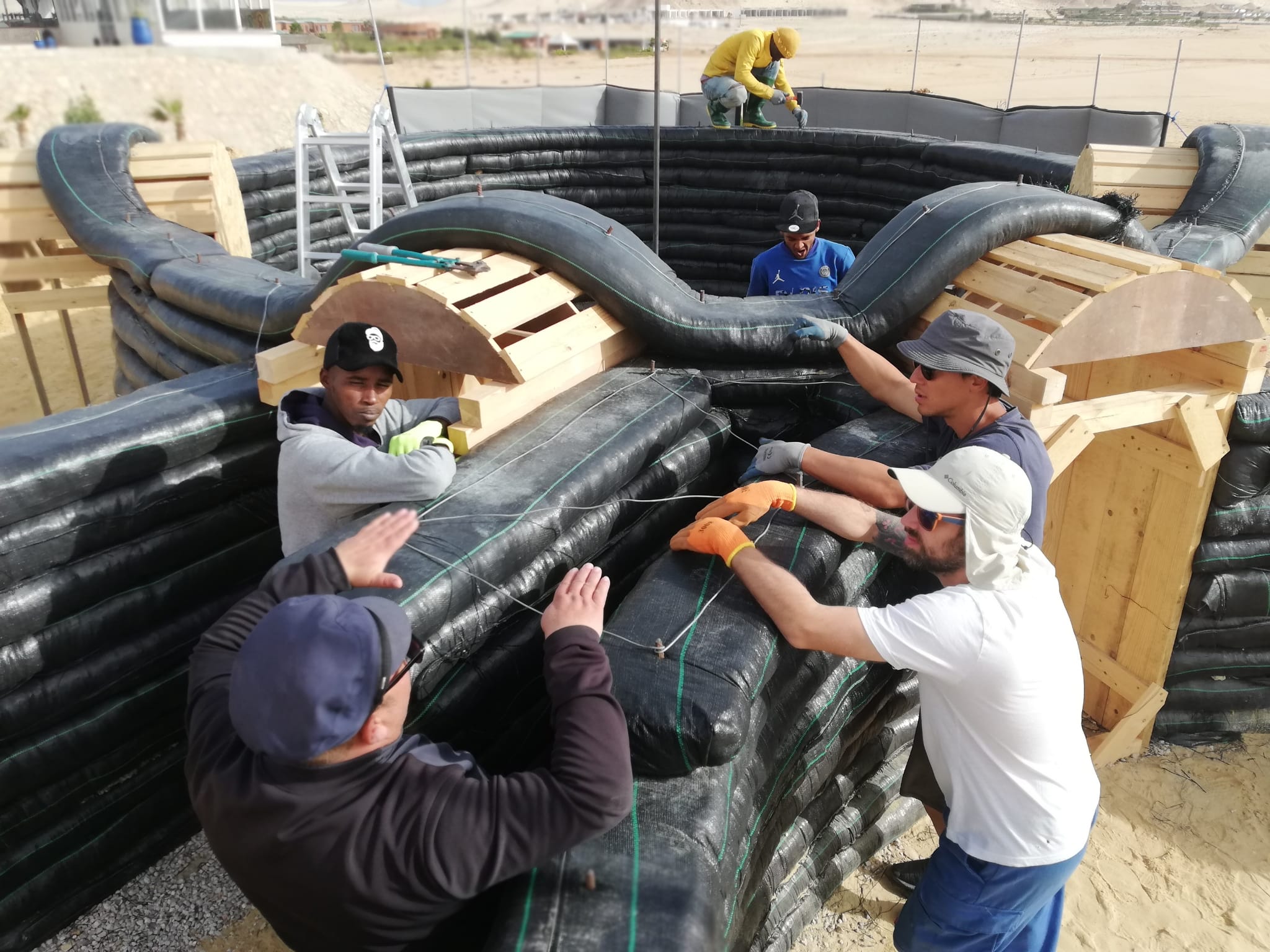 Formation superadobe ecodome en France